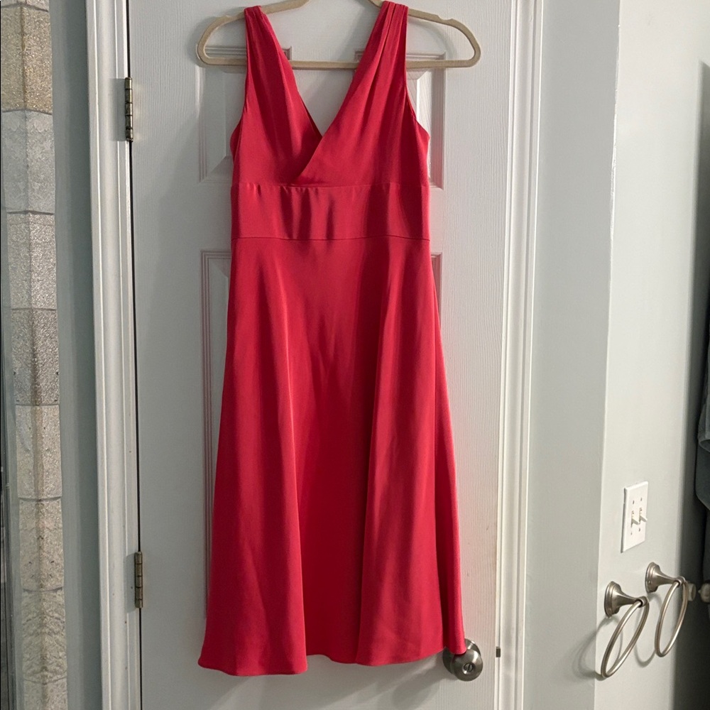 Elegant J Crew  Sleeveless Dress 100% Silk